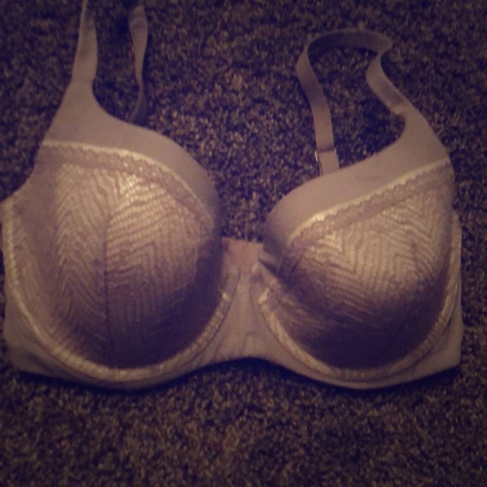 Victoria’s Secret true fit bra